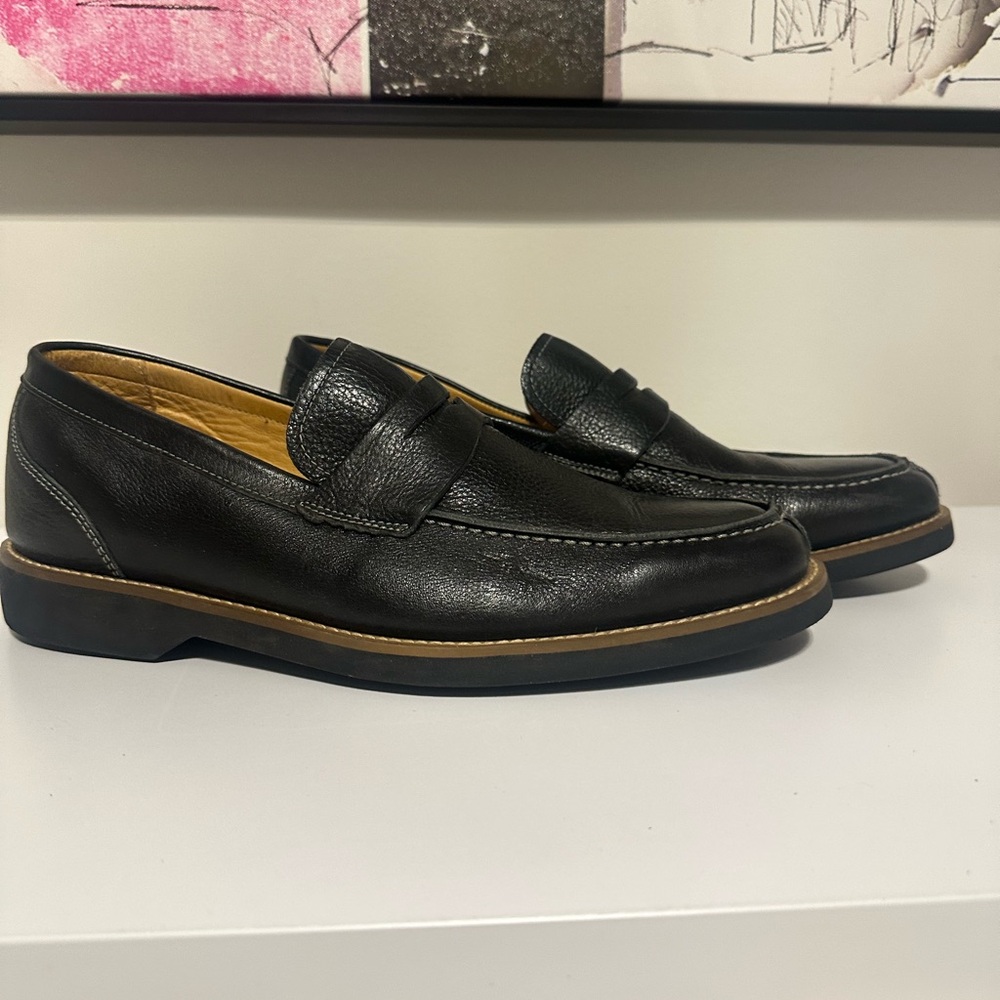 Anatomic & Co. Black Leather Loafers for Men, Size 8.5